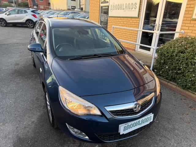 Vauxhall Astra CDTi SE Estate 2.0 Diesel Automatic Estate Diesel Blue