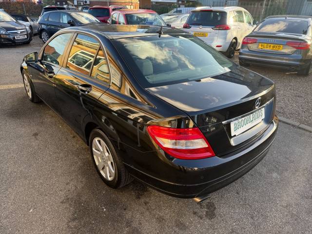 2011 Mercedes-Benz C Class 1.8 C180 Automatic BlueEFFICIENCY Executive Saloon