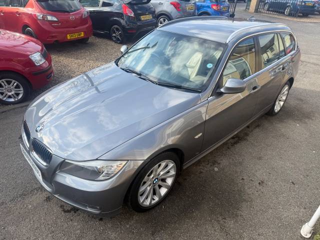 2011 BMW 3 Series 2.0 320d Exclusive Edition Automatic Estate