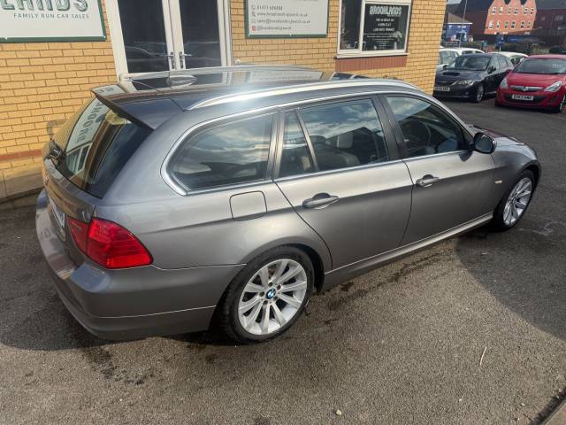2011 BMW 3 Series 2.0 320d Exclusive Edition Automatic Estate