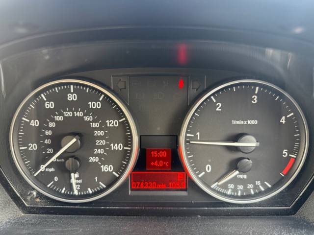 2011 BMW 3 Series 2.0 320d Exclusive Edition Automatic Estate