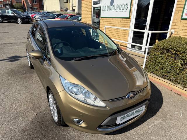 Ford Fiesta 1.4 Titanium 5 Door Automatic Hatchback Petrol Fashionista Brown