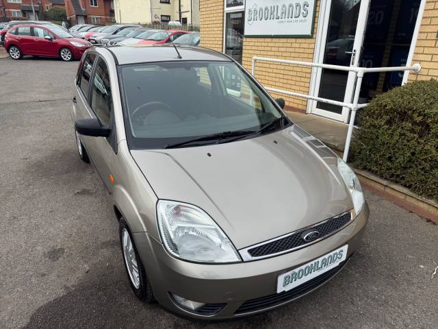 Ford Fiesta 1.6 Ghia 5 Door Automatic Hatchback Petrol Silver