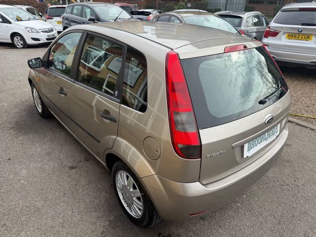 2004 Ford Fiesta 1.6 Ghia 5 Door Automatic
