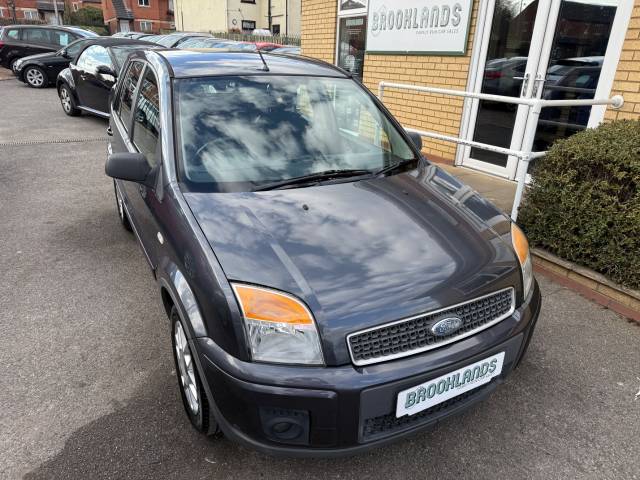 Ford Fusion 1.6 Zetec Climate 5 Door Automatic Hatchback Petrol Sea Grey