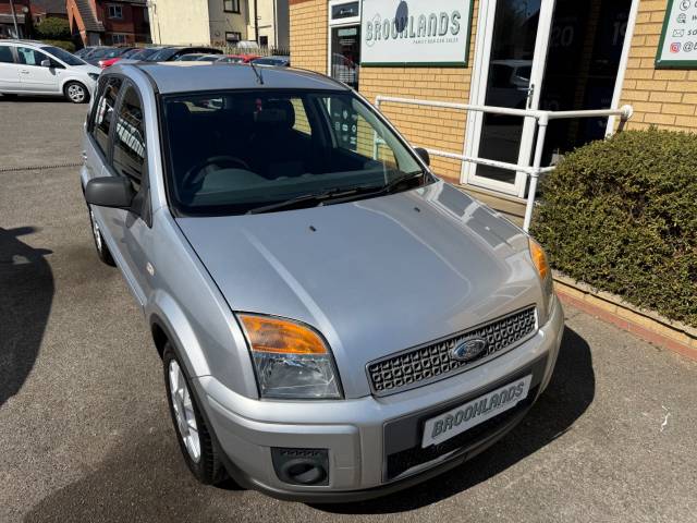 Ford Fusion 1.4 Zetec Climate 5 Door Hatchback Petrol Moondust Silver