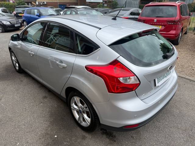 2011 Ford Focus 1.6 Zetec 5 Door