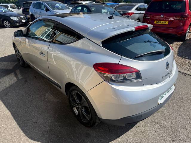 2010 Renault Megane 1.6 Dynamique TomTom 3 Door