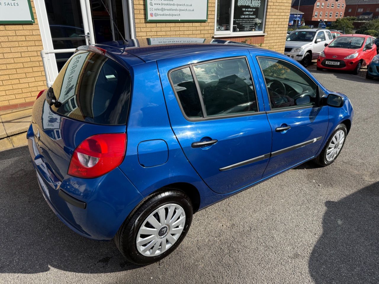 Renault Clio 1.6 Expression Automatic 5 Door