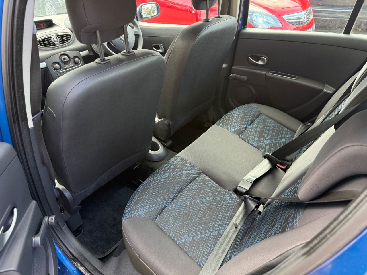 Renault Clio 1.6 Expression Automatic 5 Door