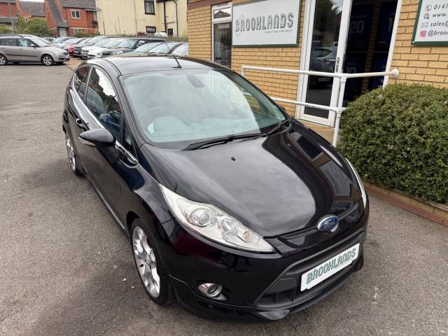 Ford Fiesta 1.6 Titanium 3 Door Hatchback Petrol Panther Black