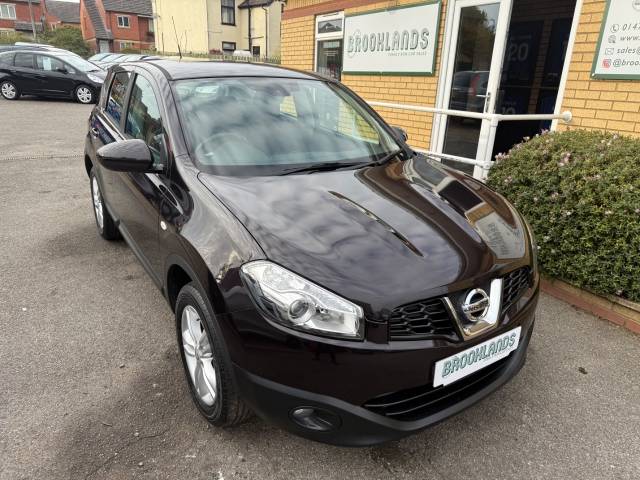 Nissan Qashqai 1.6 Acenta 5 Door Hatchback Petrol Black