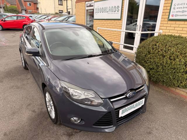 Ford Focus 1.6 Titanium 5 Door Hatchback Petrol Grey