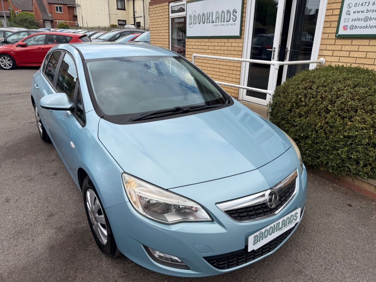 2011 Vauxhall Astra