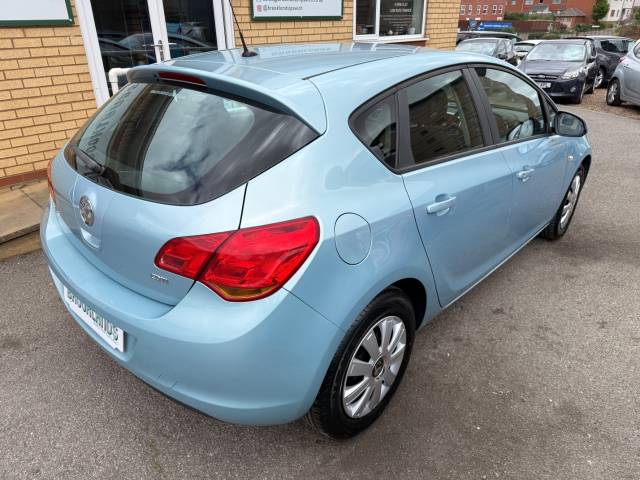 2011 Vauxhall Astra CDTi ecoFLEX Exclusiv 1.7 Diesel 5 Door