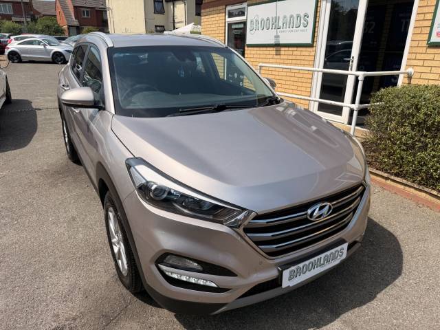 Hyundai TUCSON CRDi Blue Drive SE Nav 1.7 Diesel 2wd Estate Diesel Beige