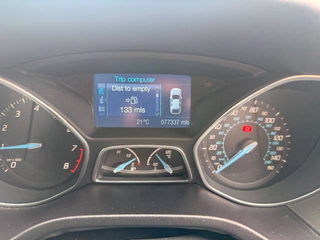 2011 Ford Focus 1.6 Titanium 5 Door