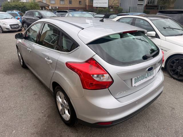 2011 Ford Focus 1.6 Zetec 5 Door