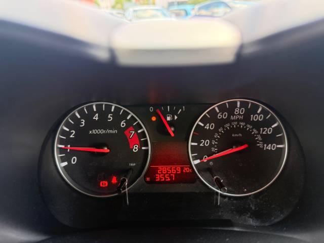 2011 Nissan Note 1.4 N-Tec 5 Door