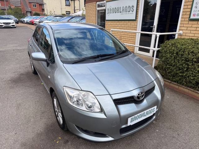 Toyota Auris 1.6 VVTi TR 5 Door Hatchback Petrol Silver