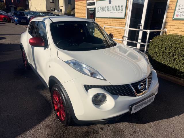 Nissan Juke 1.6 Tekna 5 Door Hatchback Petrol White