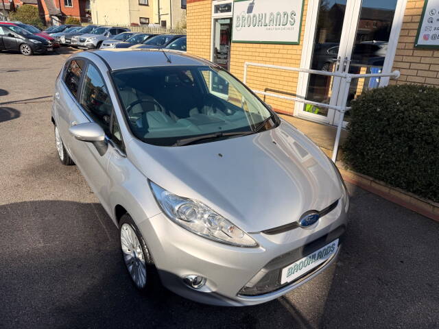 Ford Fiesta 1.4 Titanium Automatic 5 Door Hatchback Petrol Moondust Silver