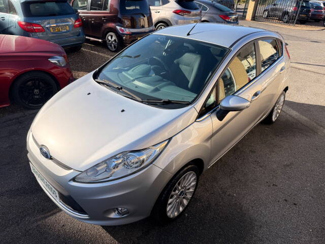 2010 Ford Fiesta 1.4 Titanium Automatic 5 Door
