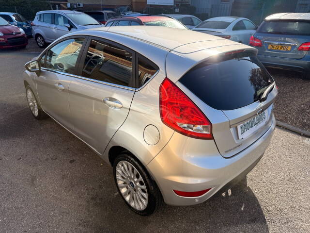 2010 Ford Fiesta 1.4 Titanium Automatic 5 Door