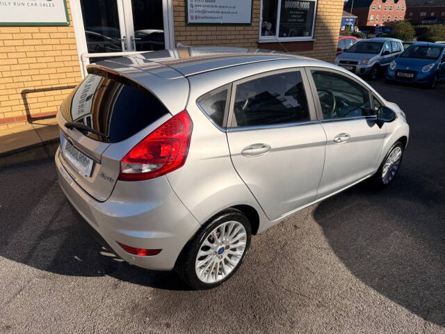 2010 Ford Fiesta 1.4 Titanium Automatic 5 Door